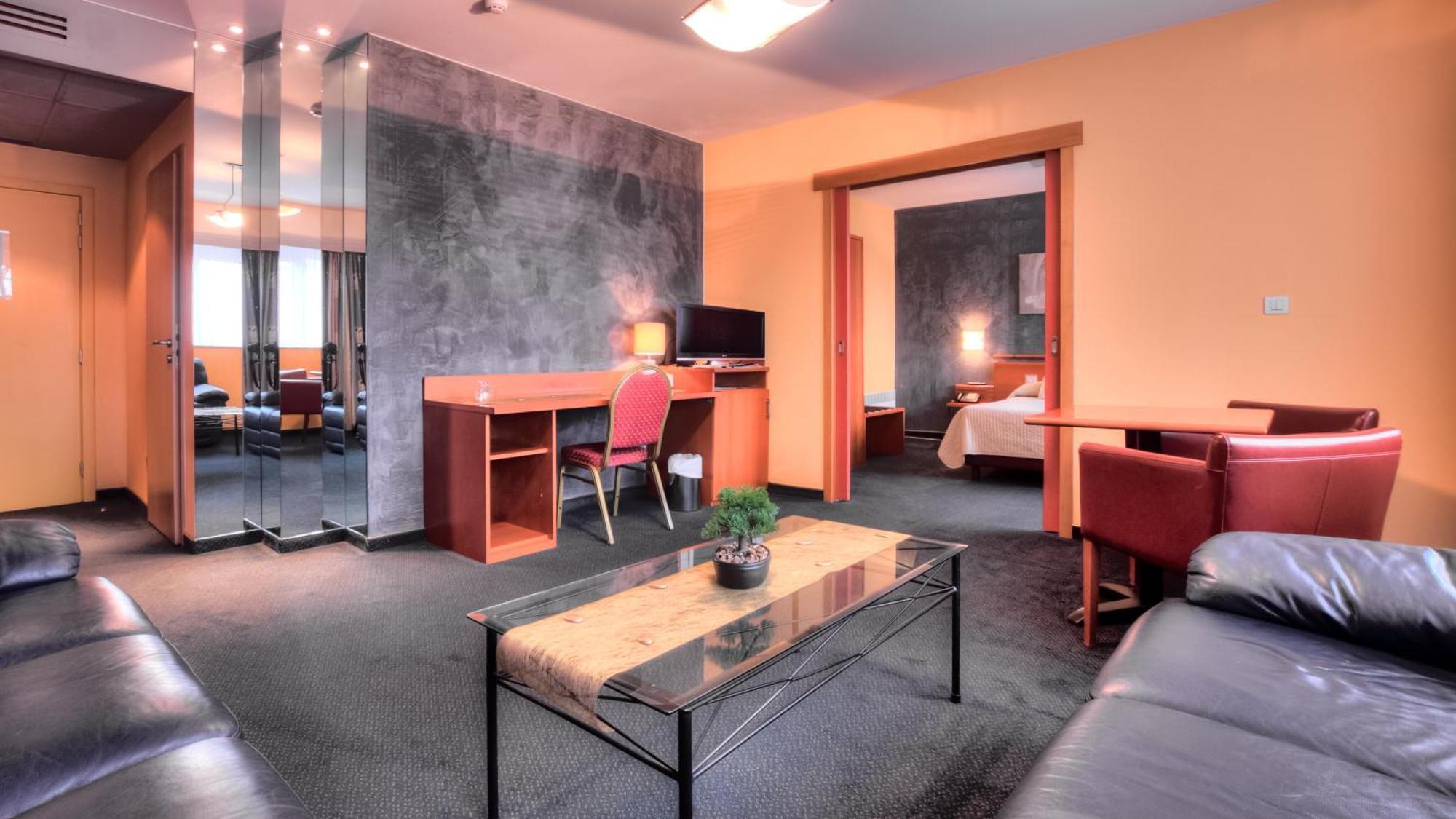 Hotel Tristar La Louviere Bilik gambar