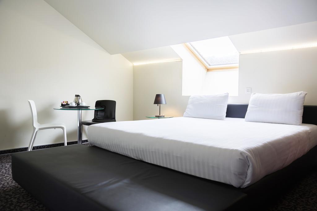 Hotel Tristar La Louviere Luaran gambar