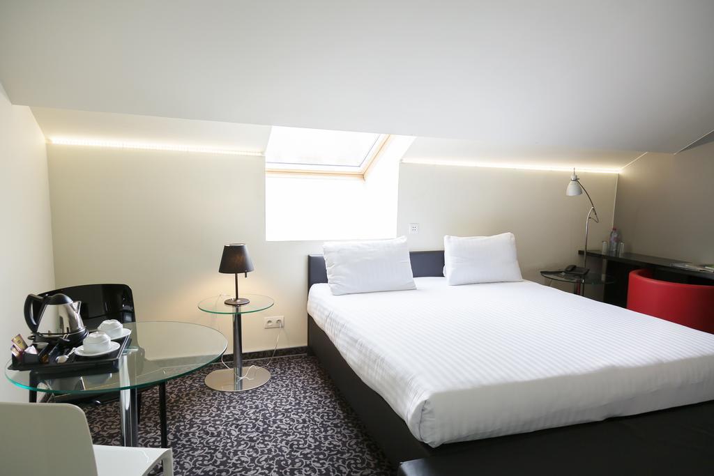 Hotel Tristar La Louviere Luaran gambar