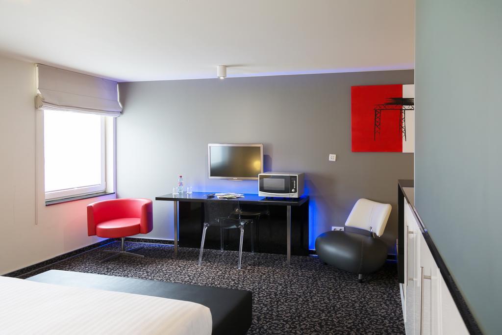 Hotel Tristar La Louviere Luaran gambar