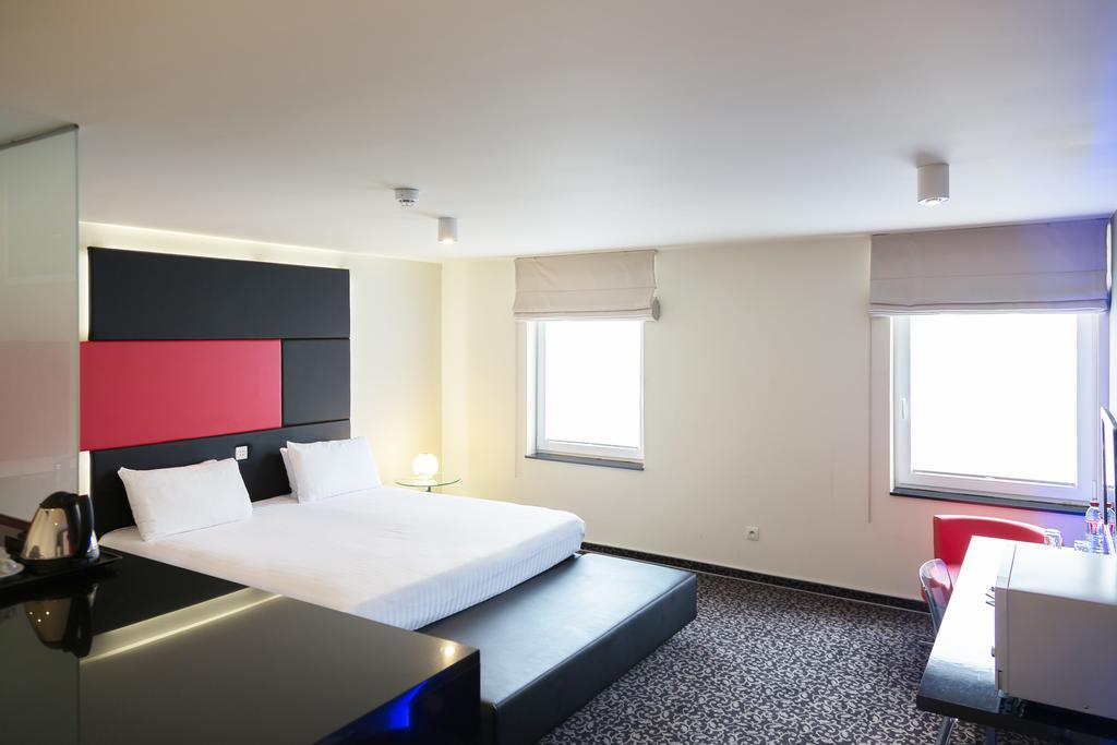 Hotel Tristar La Louviere Luaran gambar