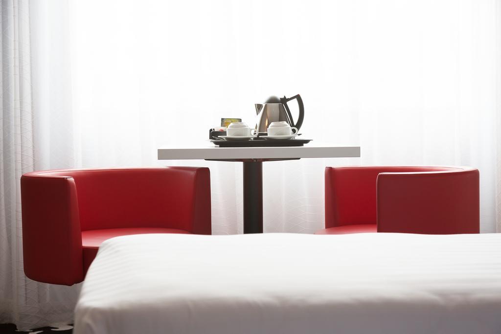 Hotel Tristar La Louviere Luaran gambar