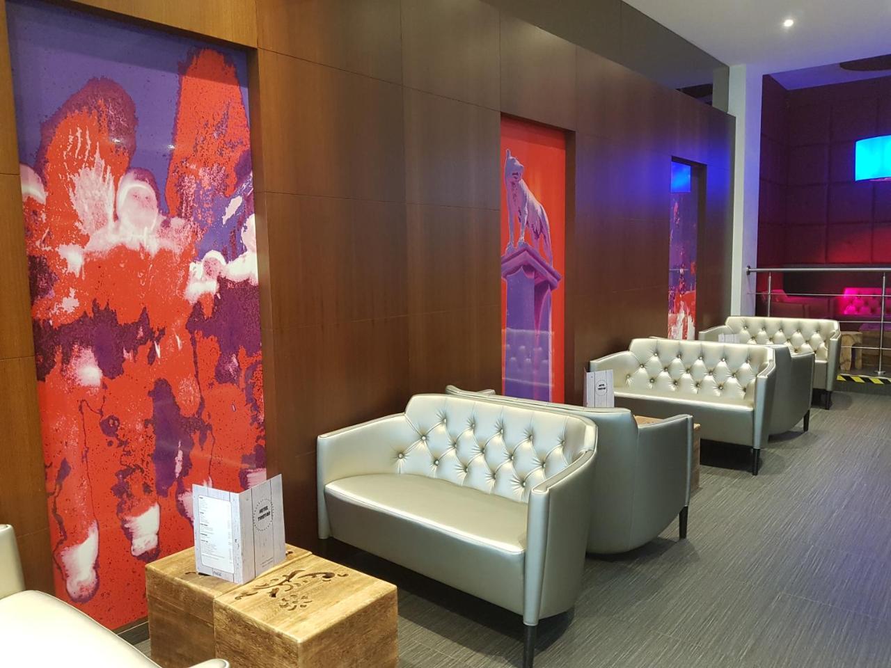 Hotel Tristar La Louviere Luaran gambar
